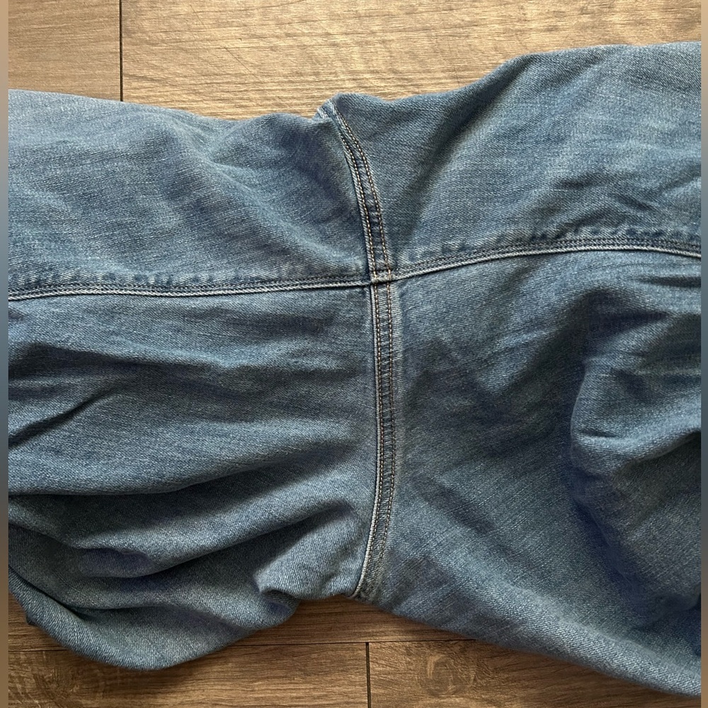 American Eagle Dreamy Drape Stretch Super High-Waisted Baggy Wide-Leg Jean, 20 - Picture 12 of 13